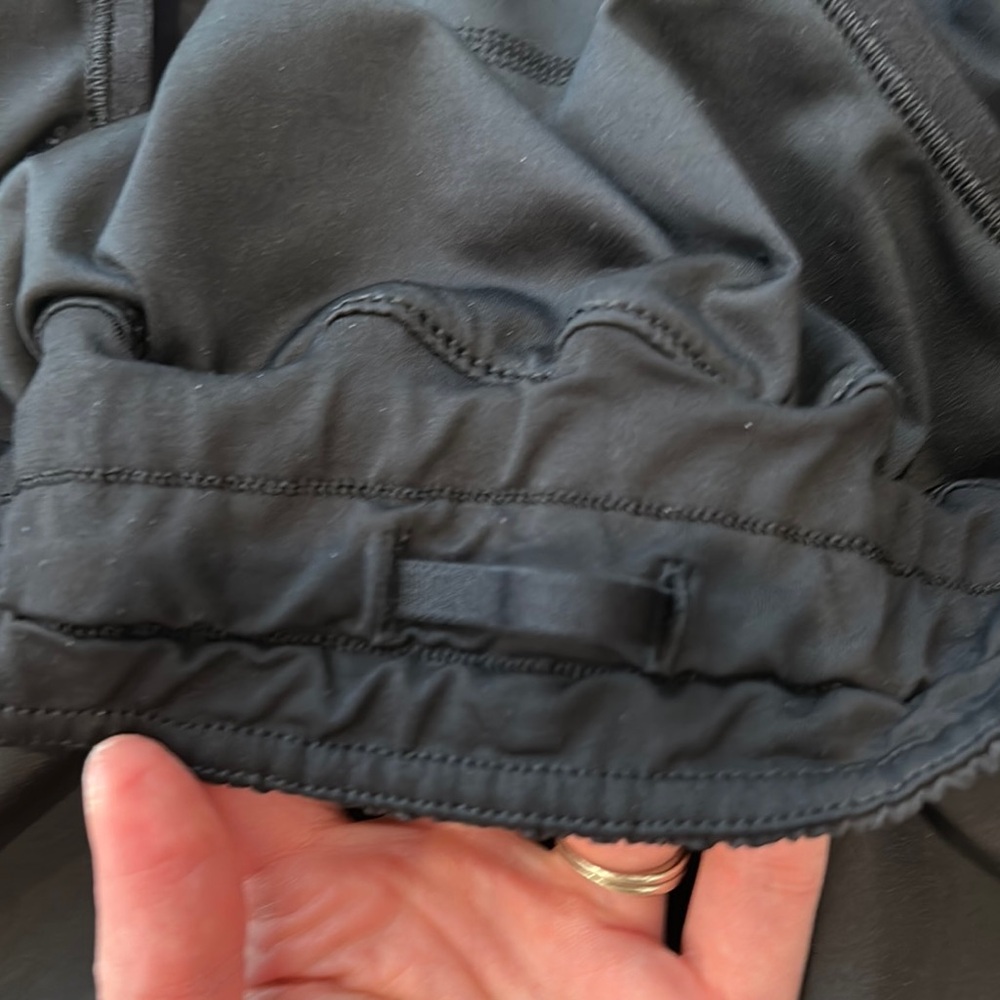 Lululemon Track That 5” Short Black lined  FANTASTIC CONDITION - Picture 9 of 10